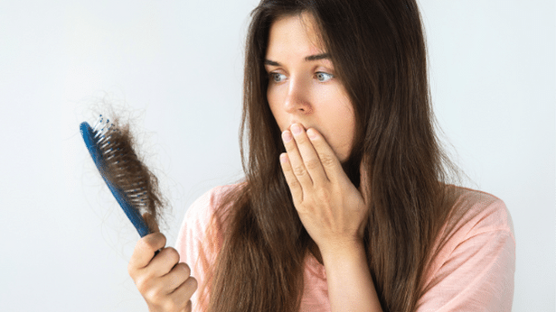 Stress có làm tóc bạn bạc đi?